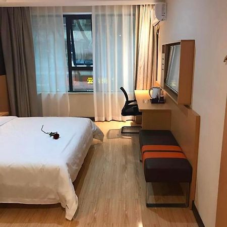 Hotel 7 Days Premium Chongqing Jiangbei International Airport Branch Exterior foto