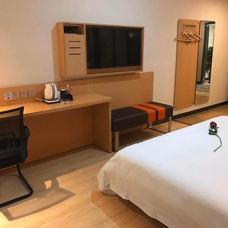 Hotel 7 Days Premium Chongqing Jiangbei International Airport Branch Exterior foto