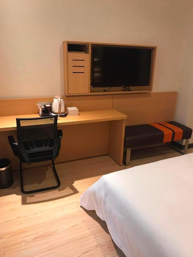Hotel 7 Days Premium Chongqing Jiangbei International Airport Branch Exterior foto