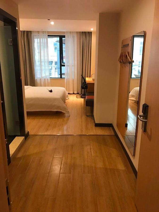 Hotel 7 Days Premium Chongqing Jiangbei International Airport Branch Exterior foto